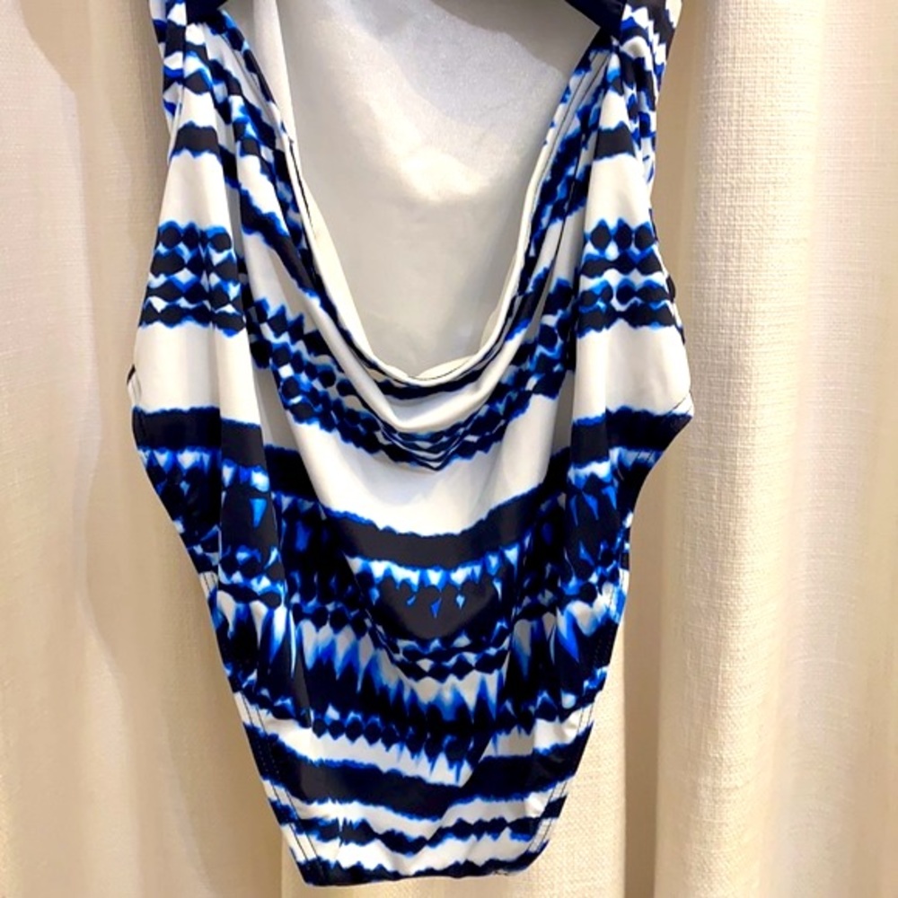 NWOT Women’s Talbots Nylon and Spandex One Piece Bathing Suit Size 12 Tall - Picture 7 of 10